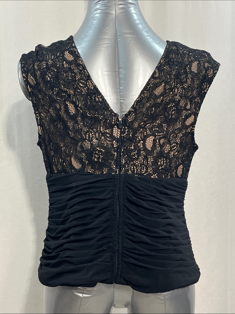 Andre Oliver Black Lace V-Neck Ruched Waist Blouse party wedding classy 1441 - Picture 3 of 4